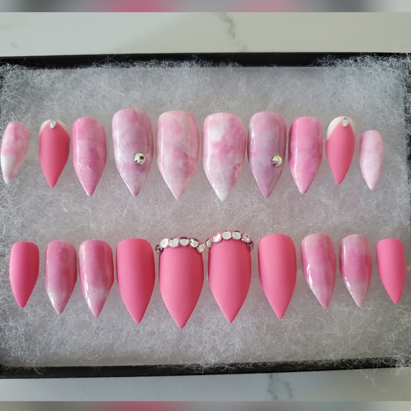 @Nail_me_Baby Other - Luxurious press-on Nails